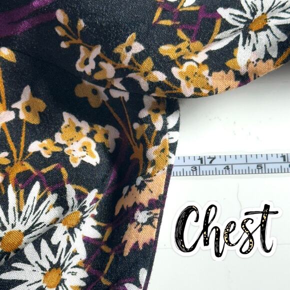 Express Womens Black Floral Romper Size M White Flowers Printed Boho Ruffle Chic - Picture 11 of 13